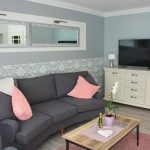Wohnzimmer - TV-Ecke mit Sofa | EG